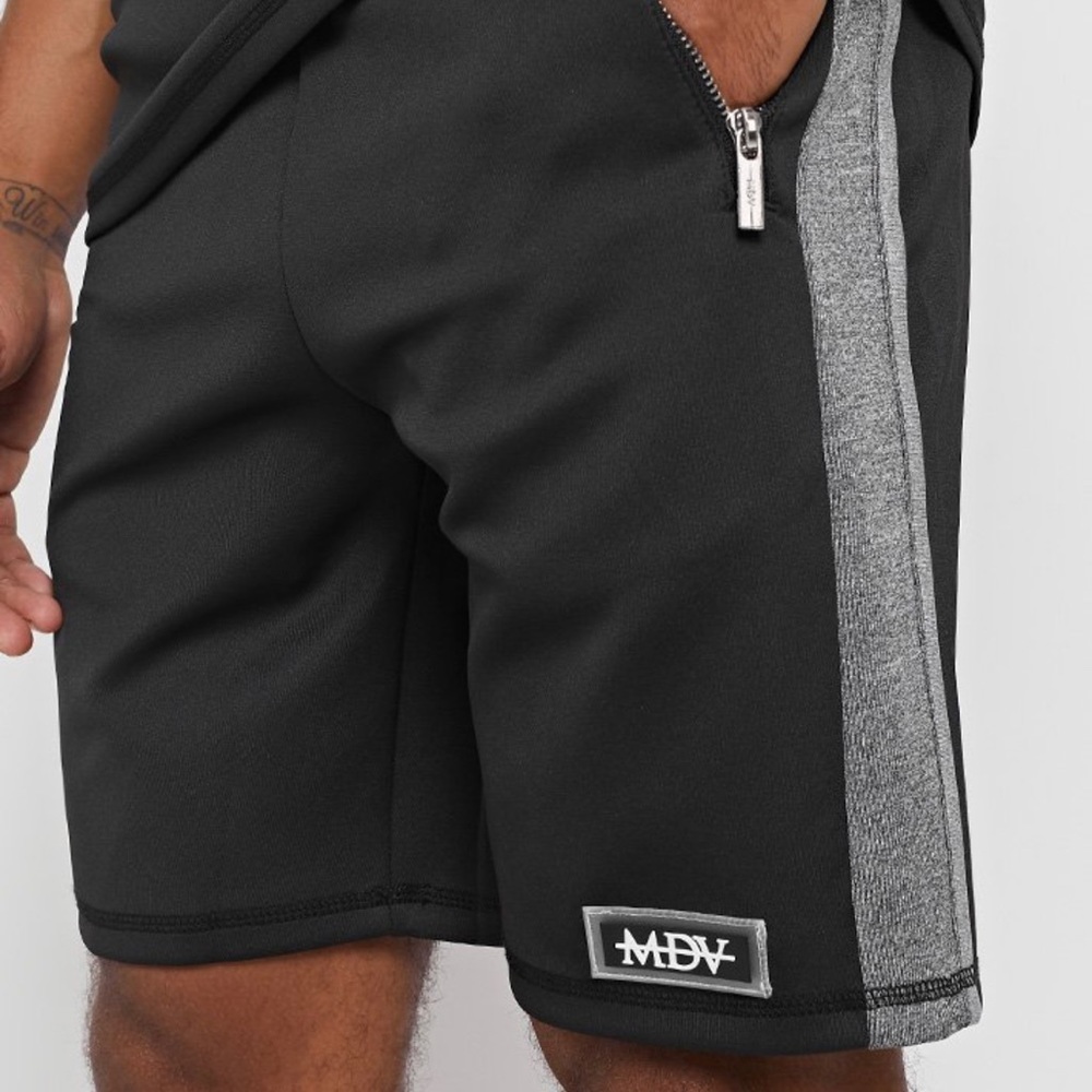 SPORTS SHORTS
